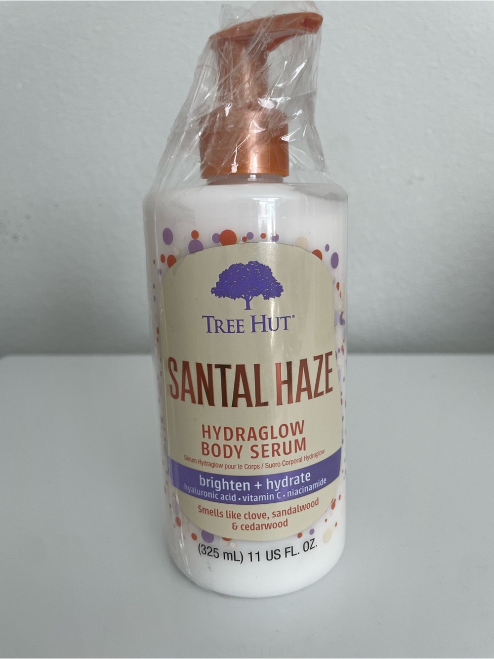 Santal Haze Hydraglow Body Serum - White
